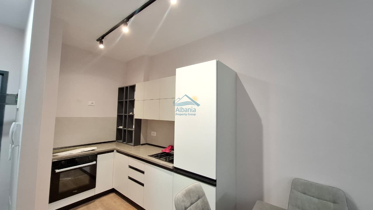 5 Apartment For Long Term Rent In Lungomare Vlore, Rr.Reshat Osmani